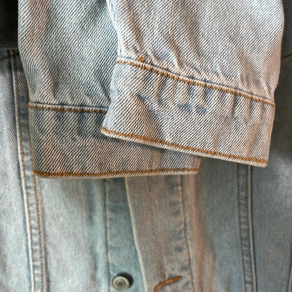 Men’s John Galt California Denim Jacket light wash size med. - Picture 4 of 10